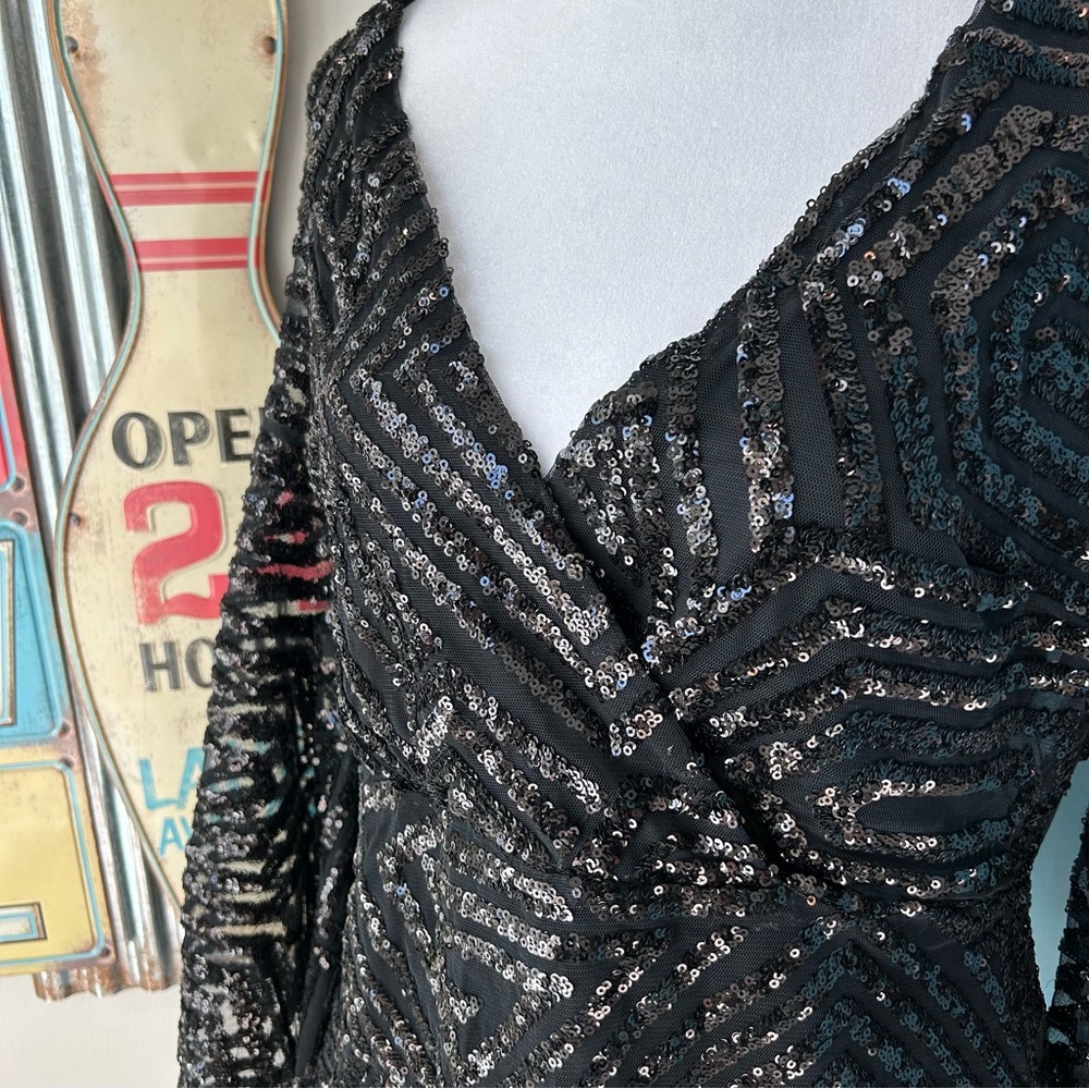 VENUS Black Sequin Bell Sleeve V-Neck Blouse Party Evening Statement Sleeve - Picture 9 of 14